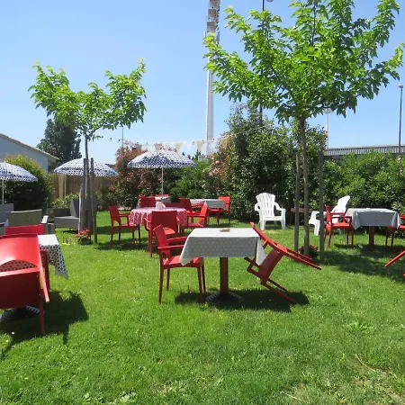 Отель Kyriad Cap Sud